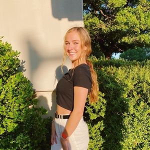 Meet your Posher, Avery